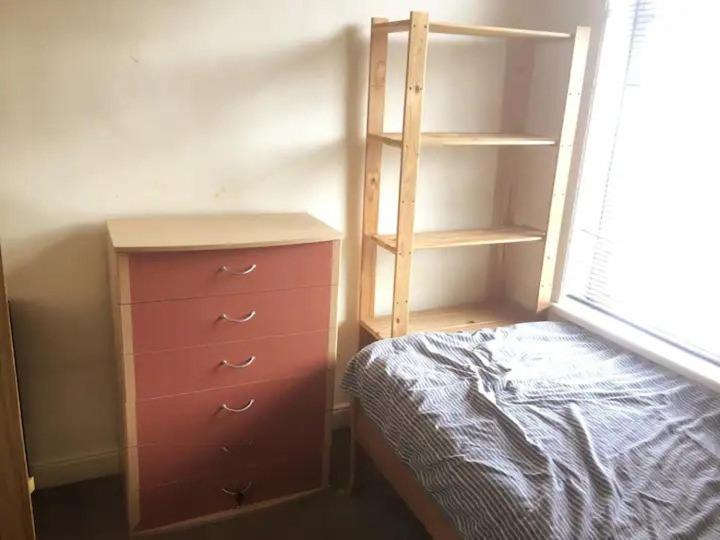 Single Room - Town & University Nearby, 24H Bus, Airport-Linked Manchester Extérieur photo
