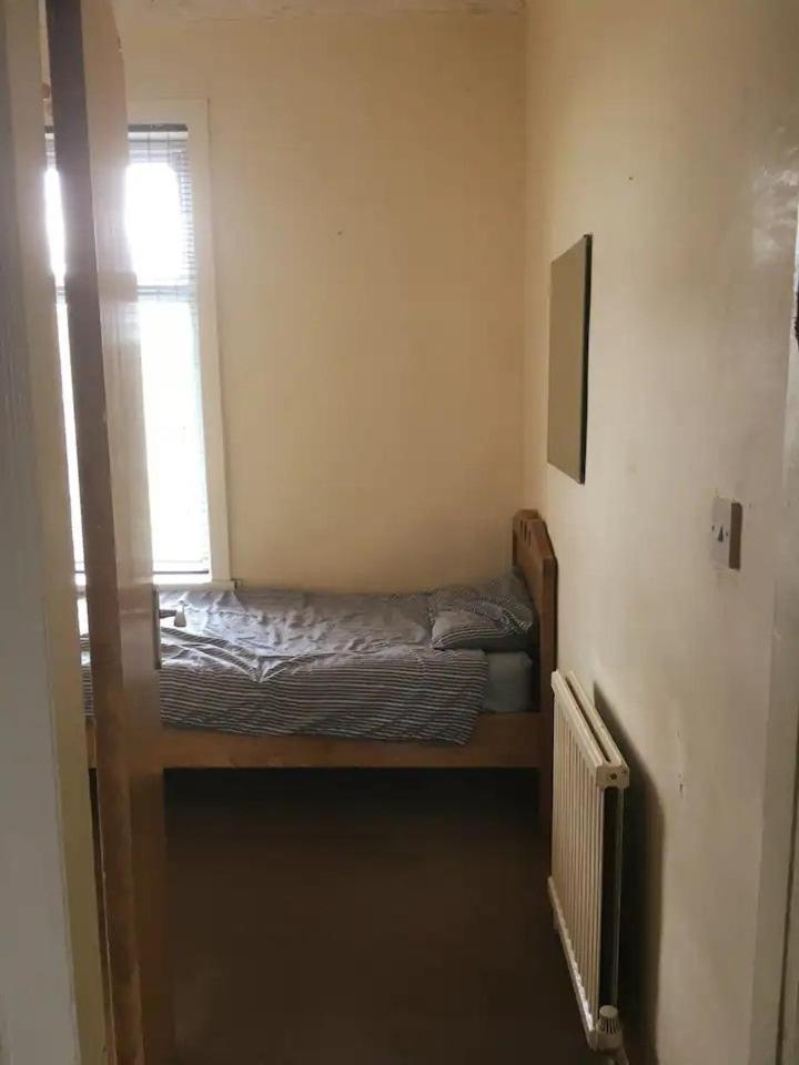 Single Room - Town & University Nearby, 24H Bus, Airport-Linked Manchester Extérieur photo